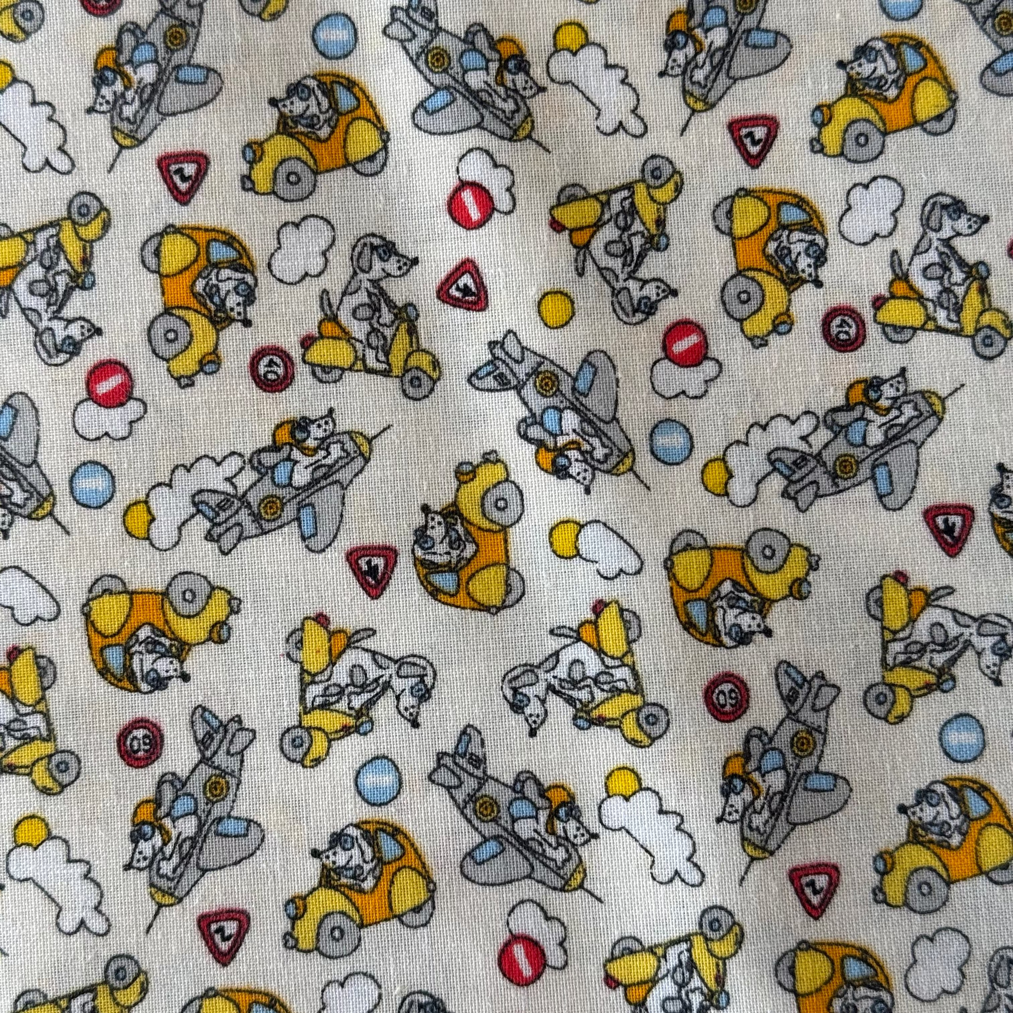 TELA PERRITOS EN VEHICULOS