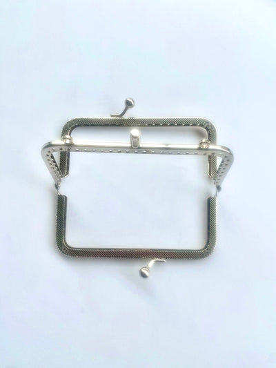 BOQUILLA METALICA PARA MONEDERO/BOLSO. DOBLE COMPARTIMENTO. PLATEADO. 12,5 CM