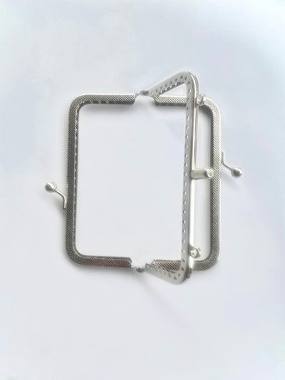 BOQUILLA METALICA PARA MONEDERO/BOLSO. DOBLE COMPARTIMENTO. PLATEADO. 12,5 CM