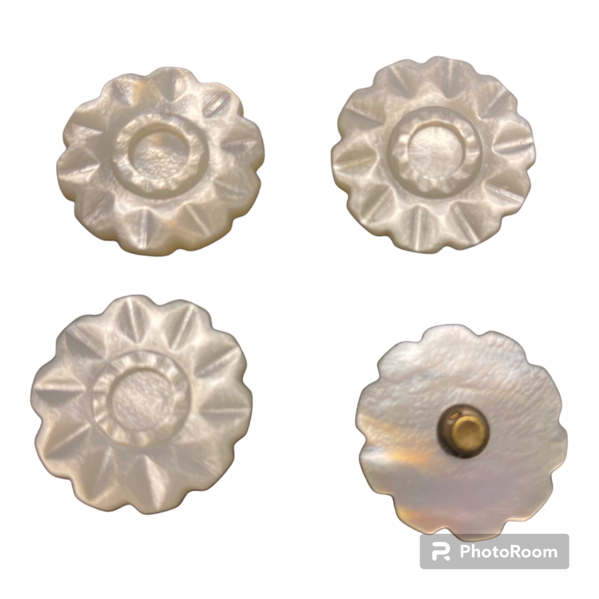 BOTONES NÁCAR ANTIGUO FLOR