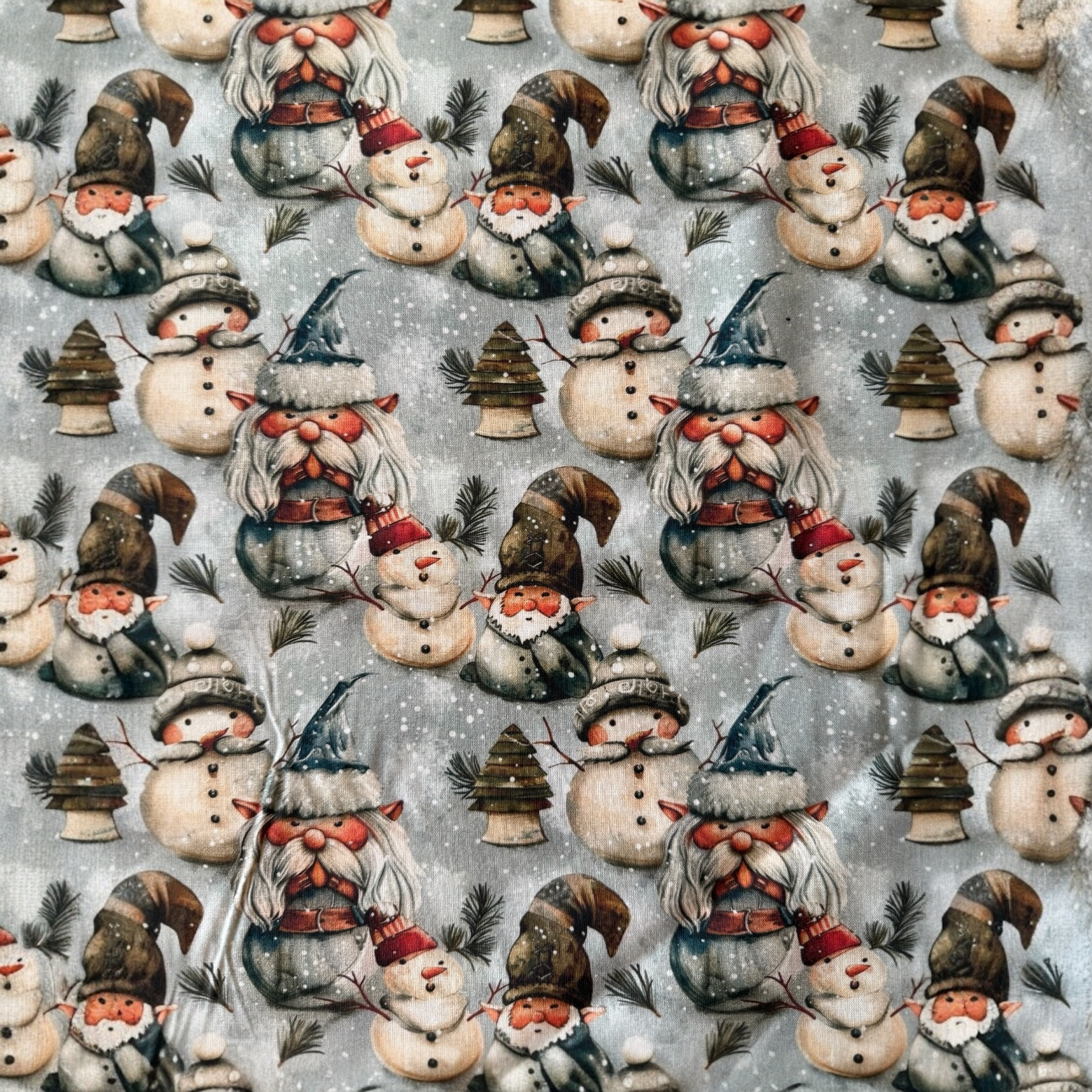 TELA NAVIDAD POPELIN ALGODON GNOMOS Y MUÑECOS DE NIEVE