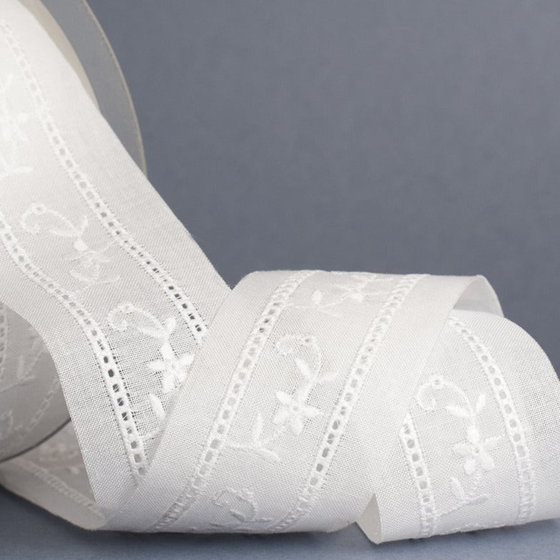 Tira bordada LUN16858