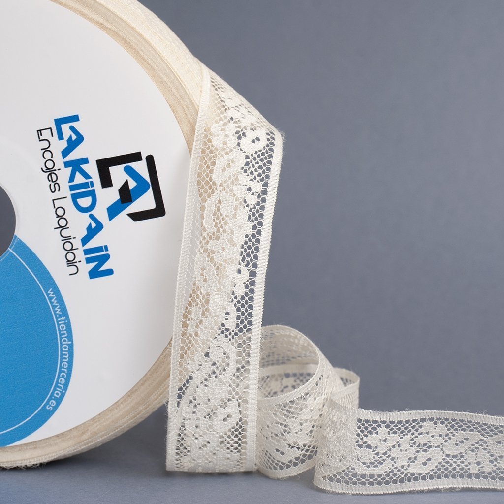 Entredós bolillo 4004