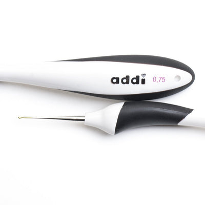 Agujas Addi de ganchillo extra finas con aluminio y mango