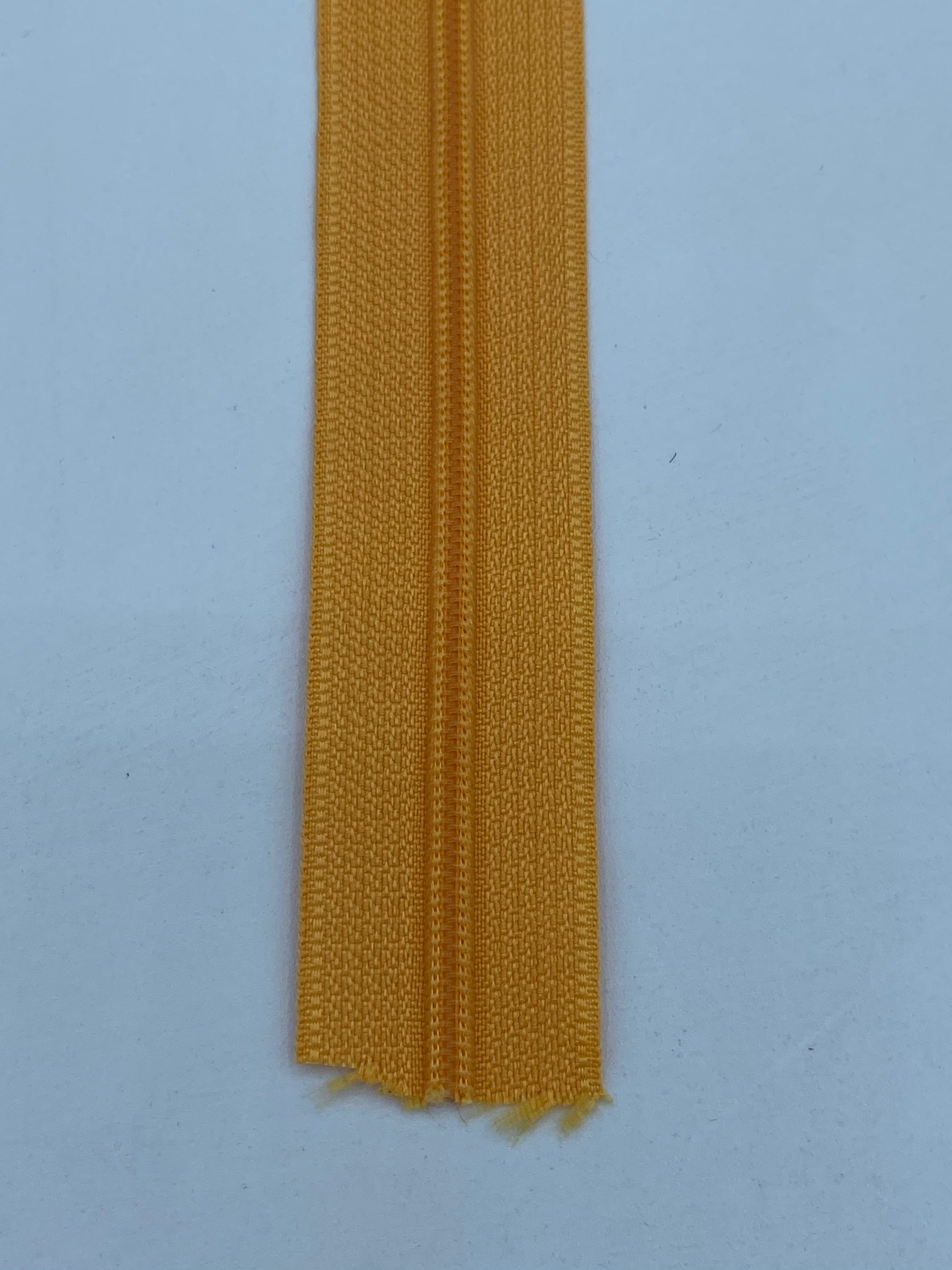 CREMALLERA CONTINUA DE NYLON DE 5MM