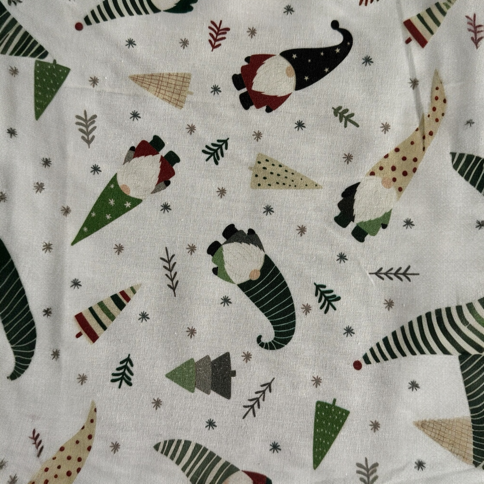 TELA NAVIDAD POPELÍN ALGODÓN GNOMOS