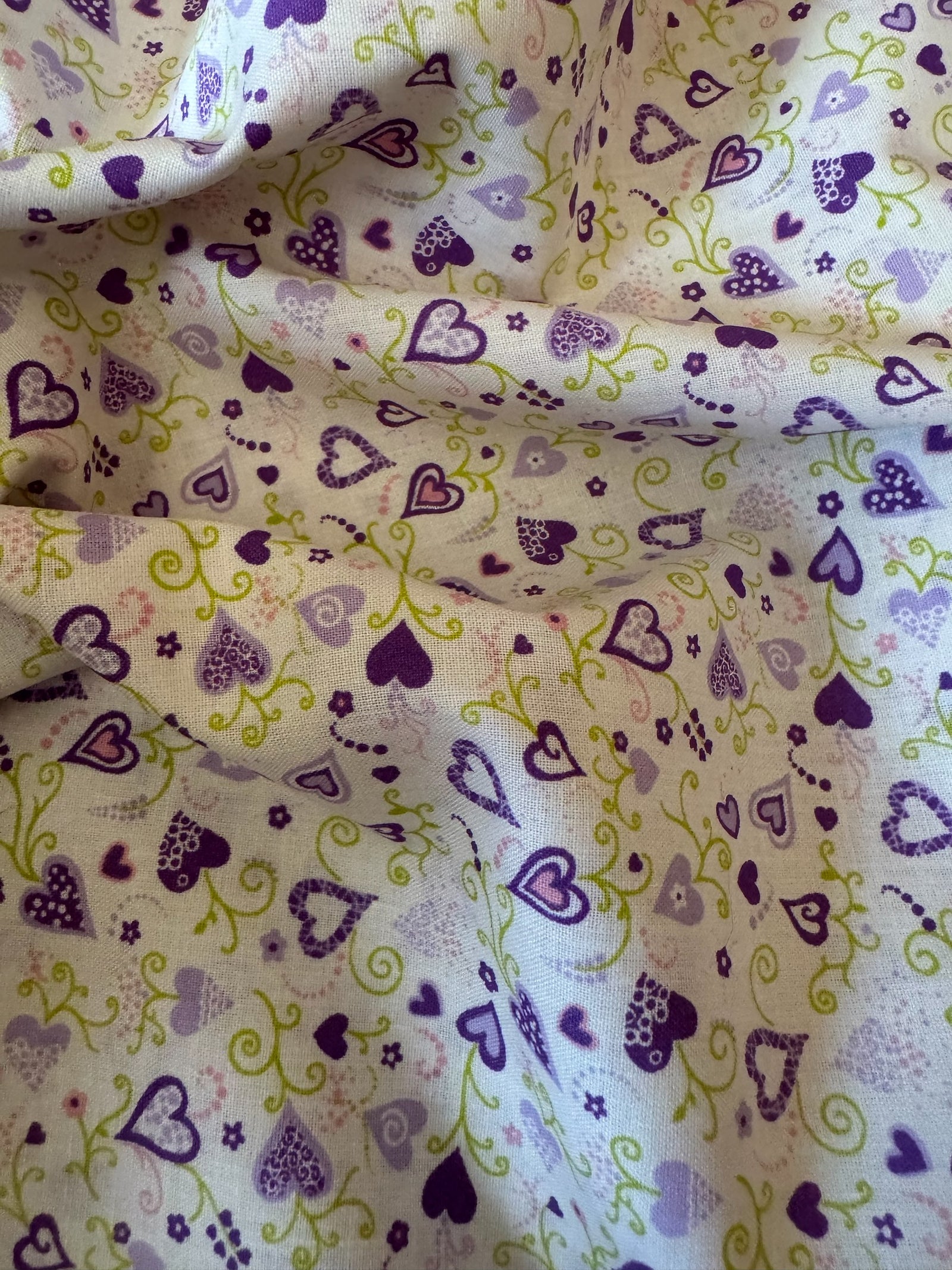 Tela estampada LOVE LILA