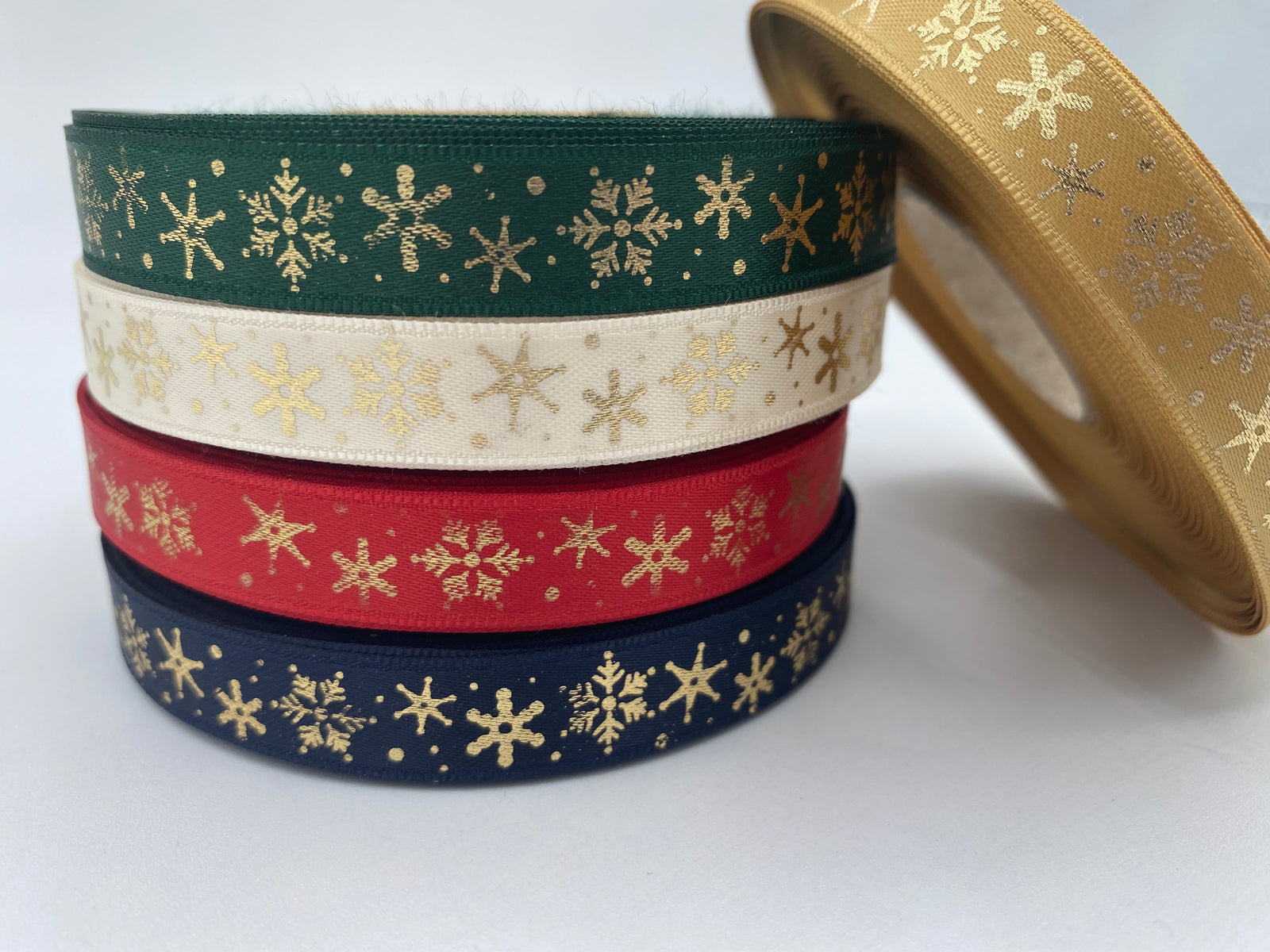 Cinta satén Navidad estrellas doradas (6,5 mm, 11 mm)